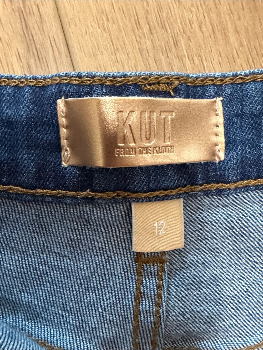 Kut from the Kloth Wide Cuff Cropped Jeans in Blue Wash - Picture 6 of 8
